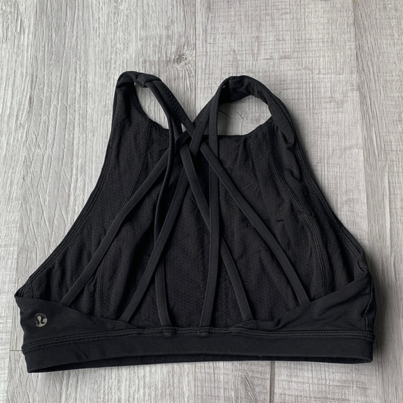 Lululemon Energy Bra for Women, size 6. - Picture 3 of 6